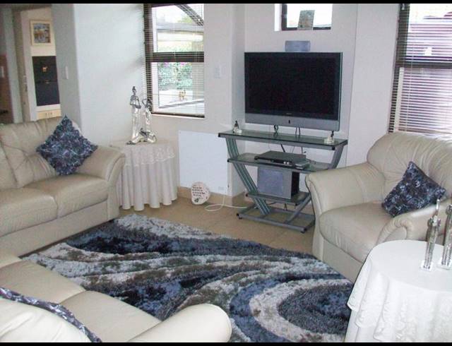 3 BEDROOM HOUSE FOR SALE IN HARTENBOS LANDGOED